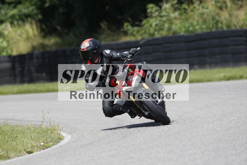 /27 12.06.2025 Ducati Schweiz Trackday Warmup  ADR/gelb-jeaune/32